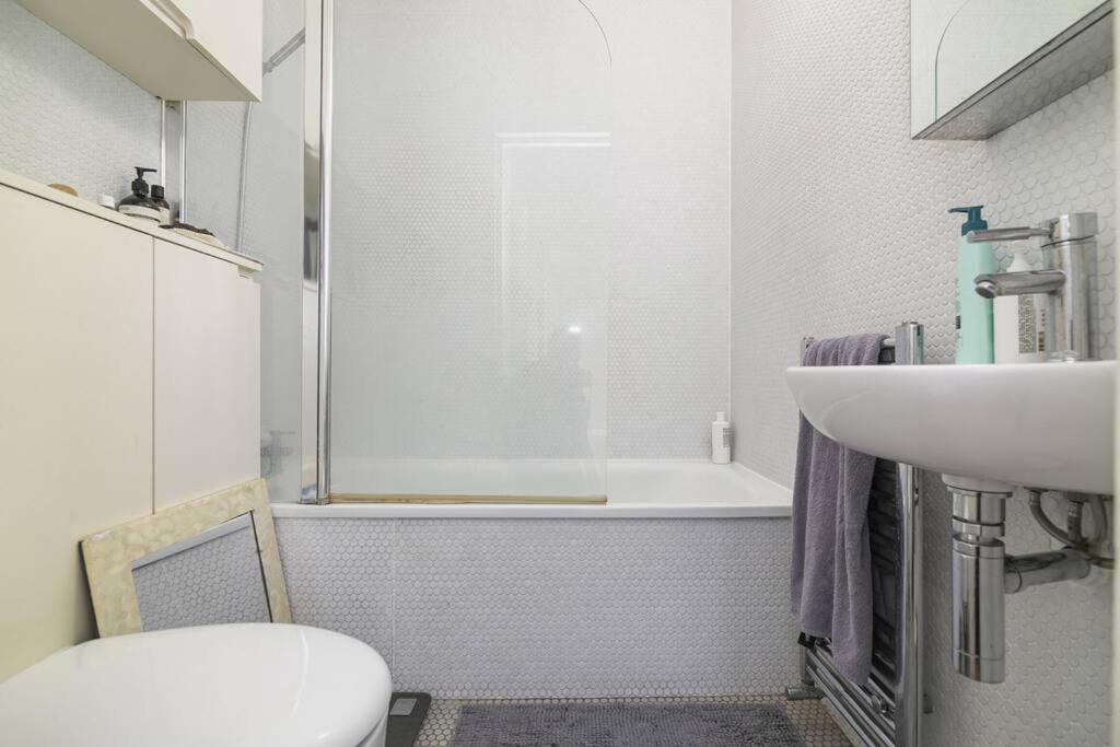 Апартаменты Spitalfields Market Garden Flat